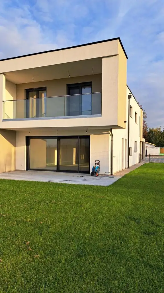 Traumhafte Doppelhaushälfte in Grünruhelage