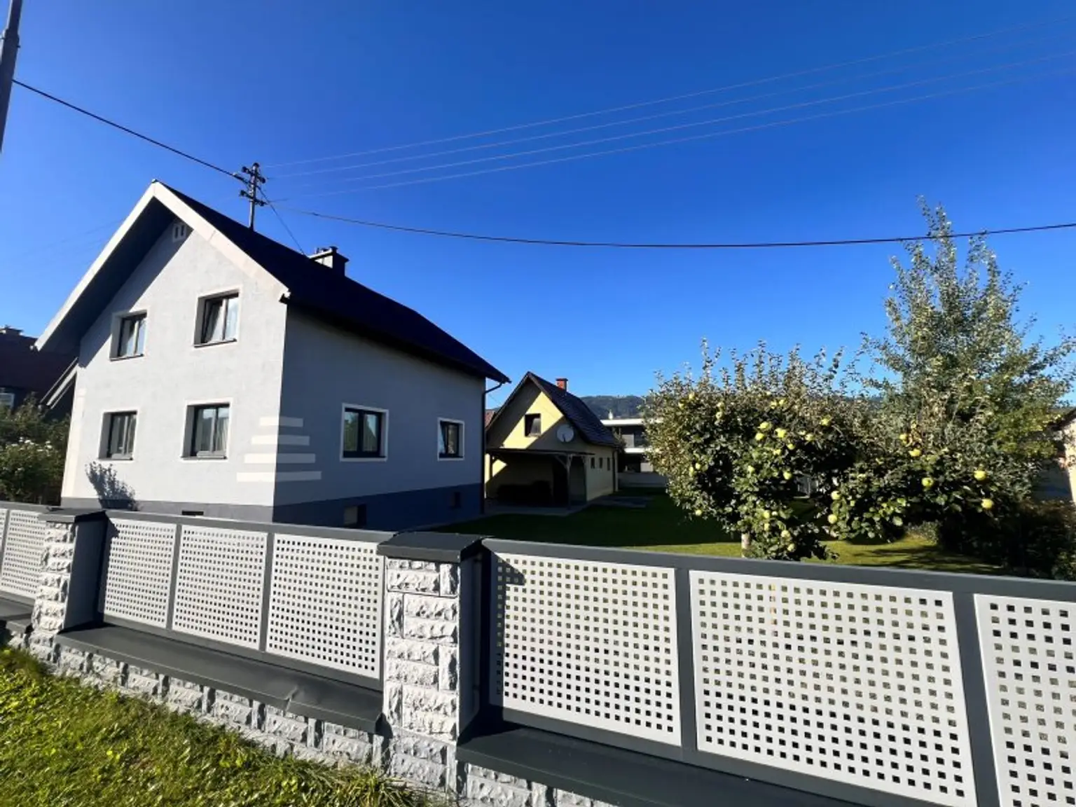"sonnige Lage - schöner Garten" - Wohnhaus mit Charme in Bestlage