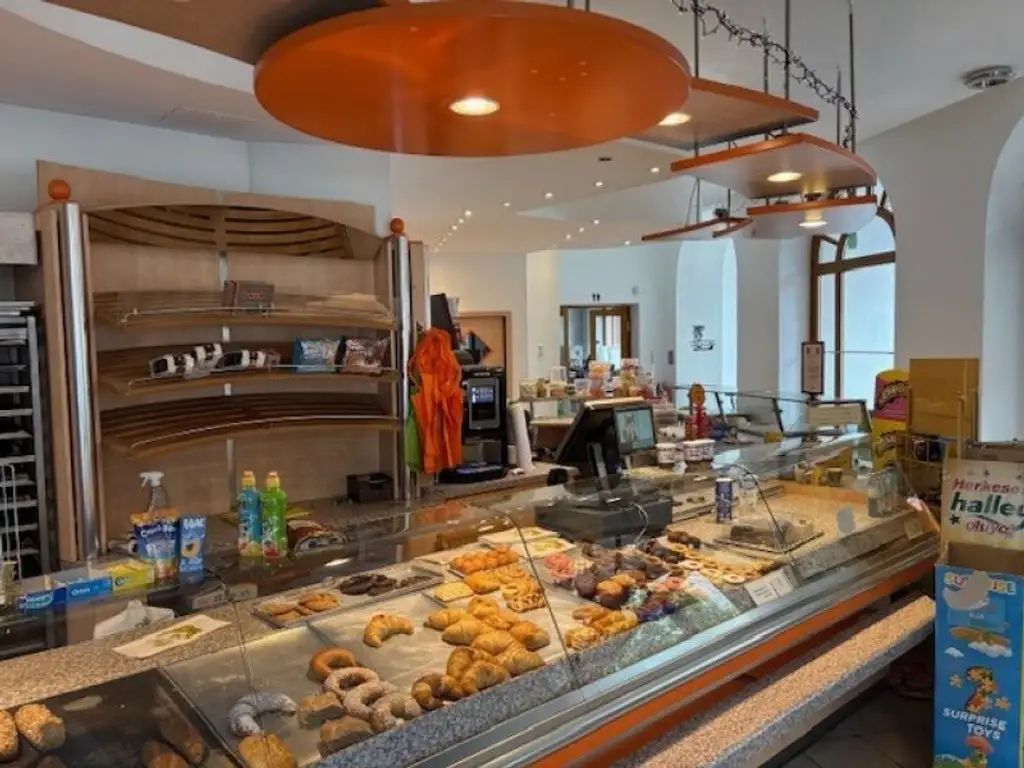 Cafe'-Bäckerei abzugeben !