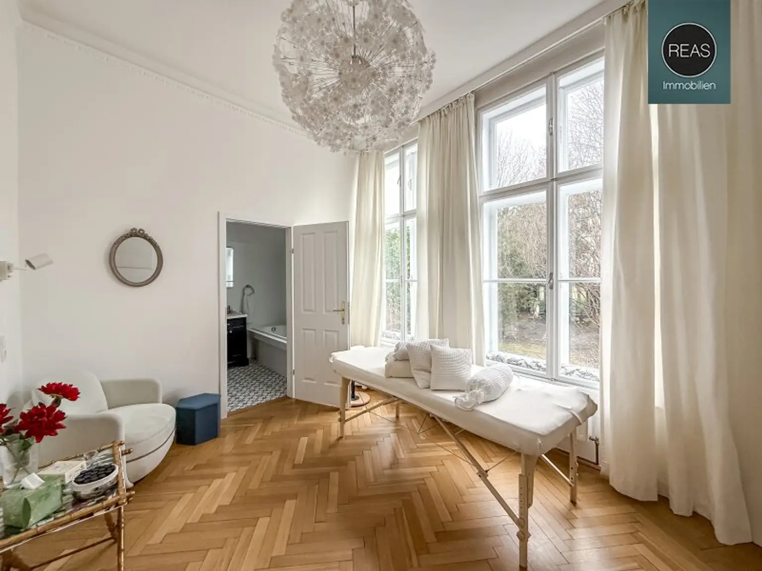 Provisionsfrei: Traumhaftes Stadthaus mit Garten in Gersthofer Bestlage!