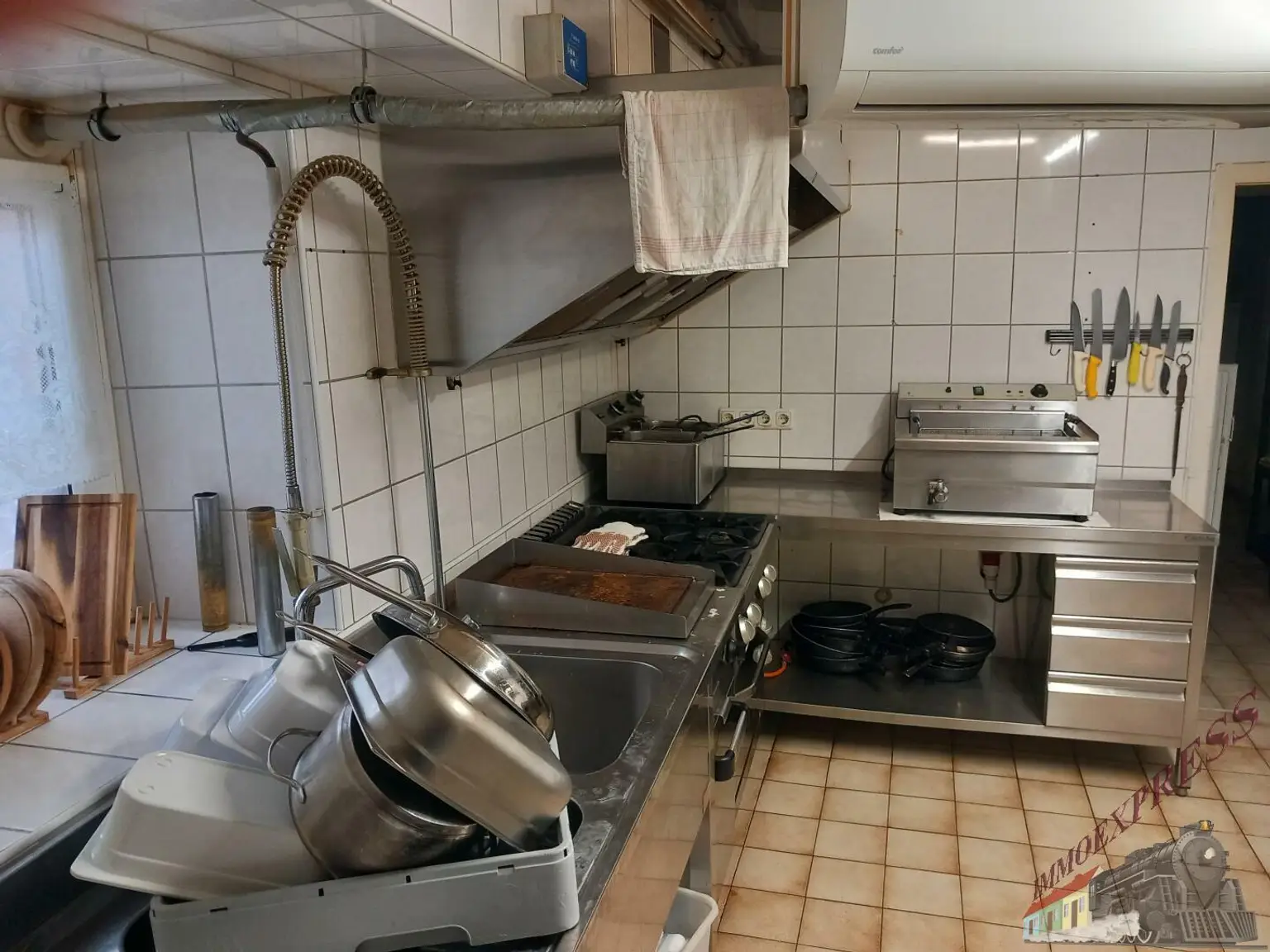 Landgasthaus mit Zimmervermietung, großem Gastgarten und See-Terrasse in Ernsthofen zu verkaufen !