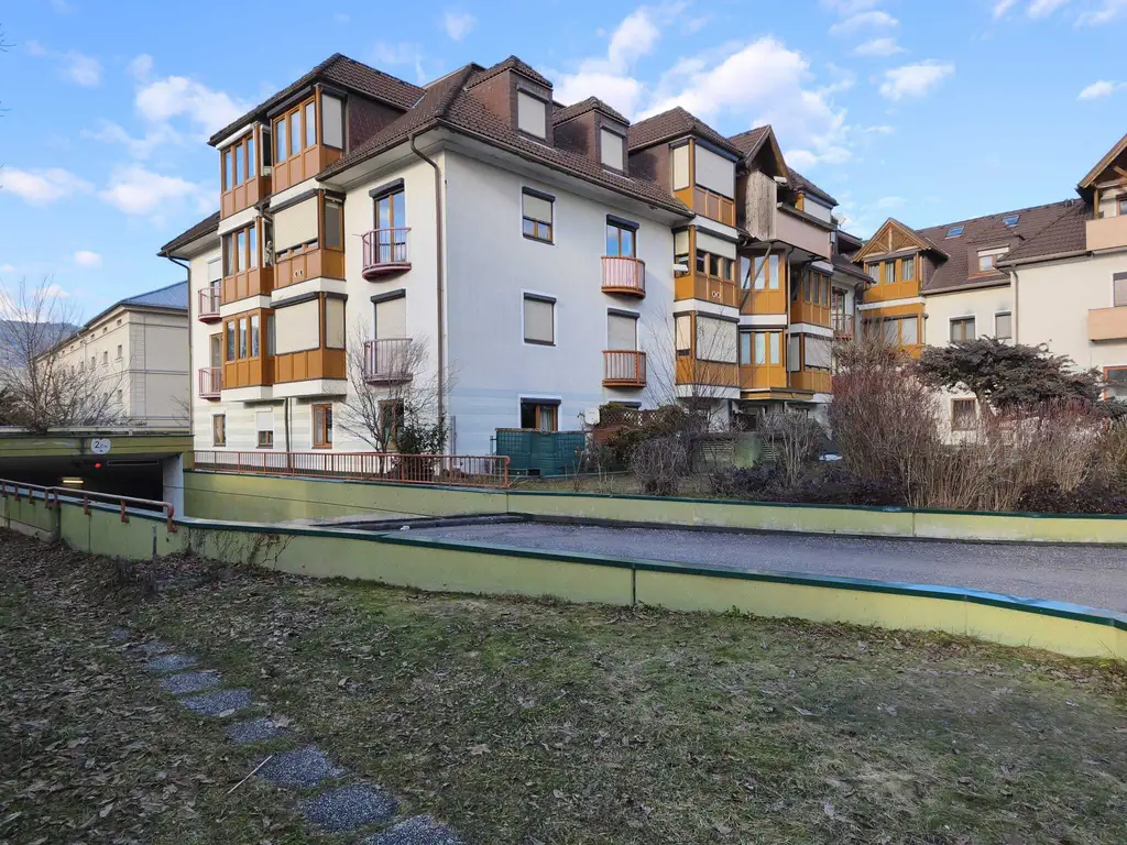 Zentrale Ruhelage: 93 m² Eigentumswohnung im Herzen von Villach – barrierefrei mit Terrasse & TG-Stellplatz