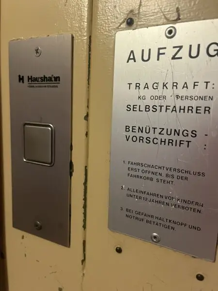 2,5 Zimmer Eigentum in saniertem Haus (U1 Nähe)