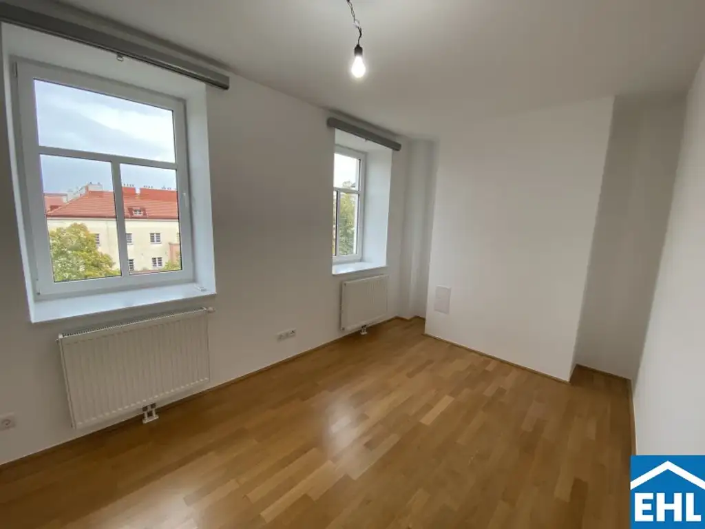Ruhige Dachgeschosswohnung Terrasse und Balkon !