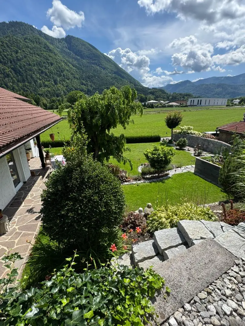 Haus mit HERZ, toller Garten, große Terrasse, herrlicher Ausblick!