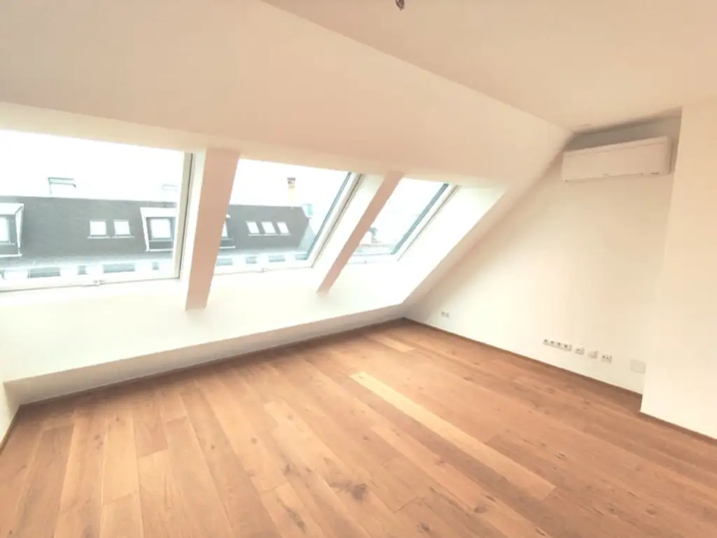 Modern wohnen in Meidling! Drei-Zimmer DG-Erstbezug mit Terrasse! Top79