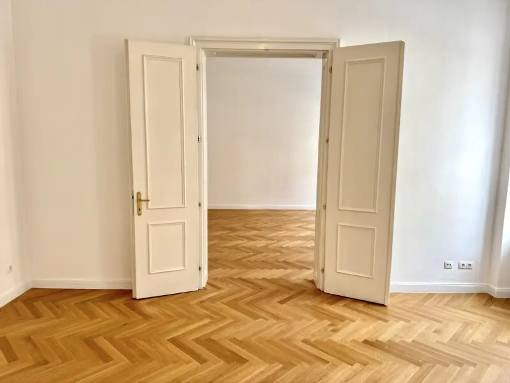 Erstbezug nach Sanierung – stilvolle 3-Zimmer-Altbauwohnung im 5. Bezirk