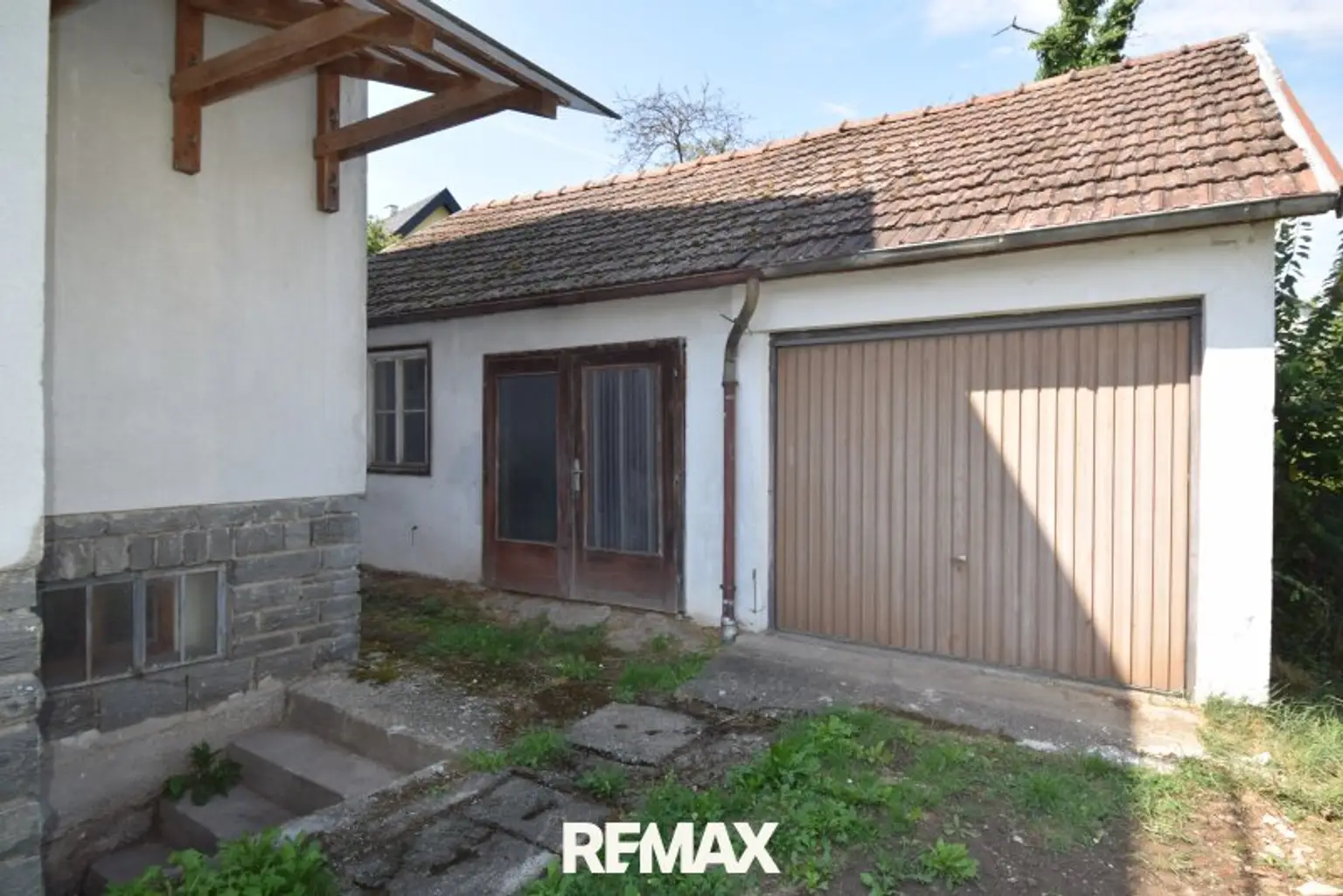Blick zur Garage