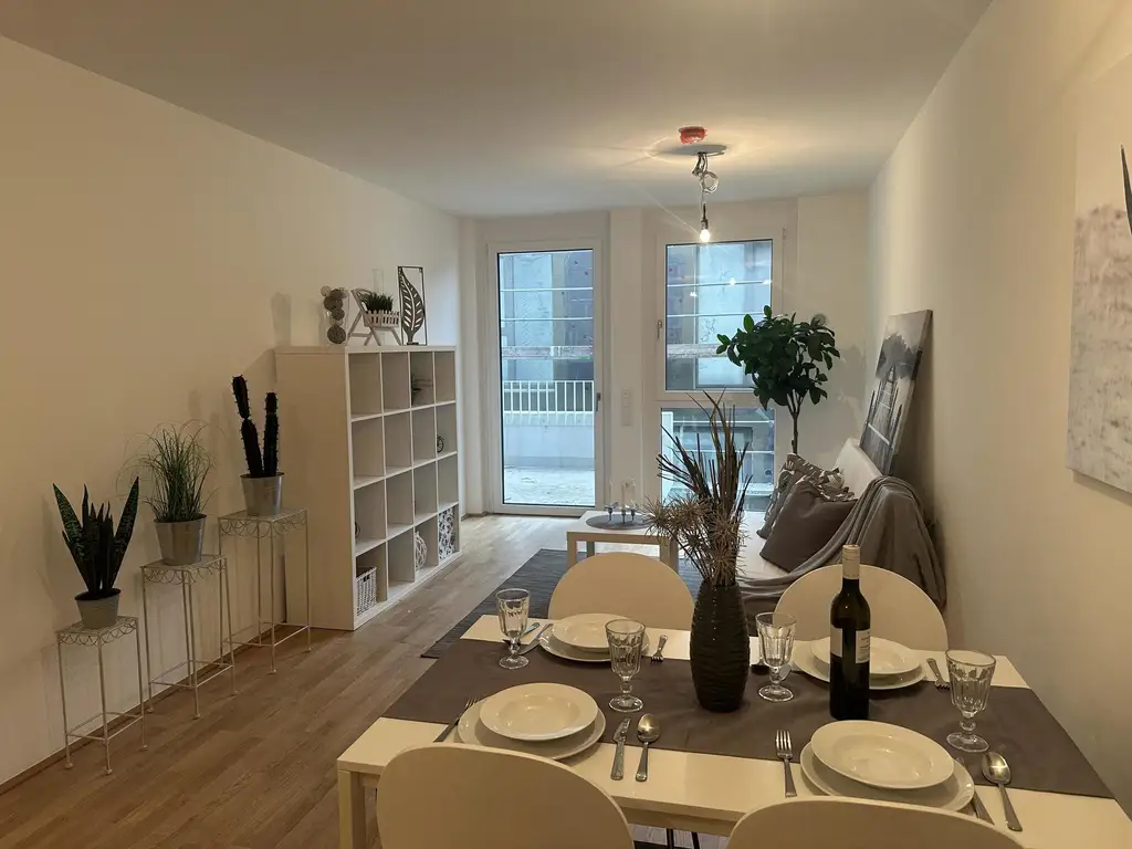 ZU HAUSE DIREKT AN DER U3 MIETE