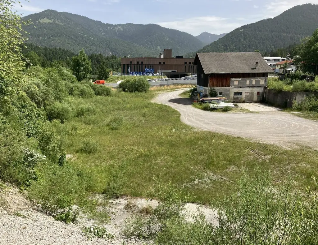 Über 11.500 m² Gewerbefläche in Reutte/ Breitenwang direkt an der B179 zu vergeben!