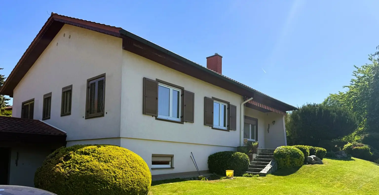 Idyllisches Einfamilienhaus mit gepflegtem Garten