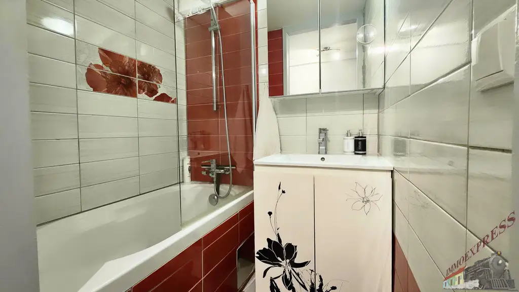 Charmante 4-Zimmer-Altbauwohnung mit modernem Flair in der Karmarschgasse – 83 m²