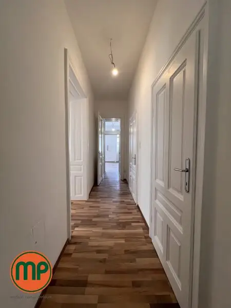 Charmante Altbauwohnung mit 3 Zimmern und Kabinett