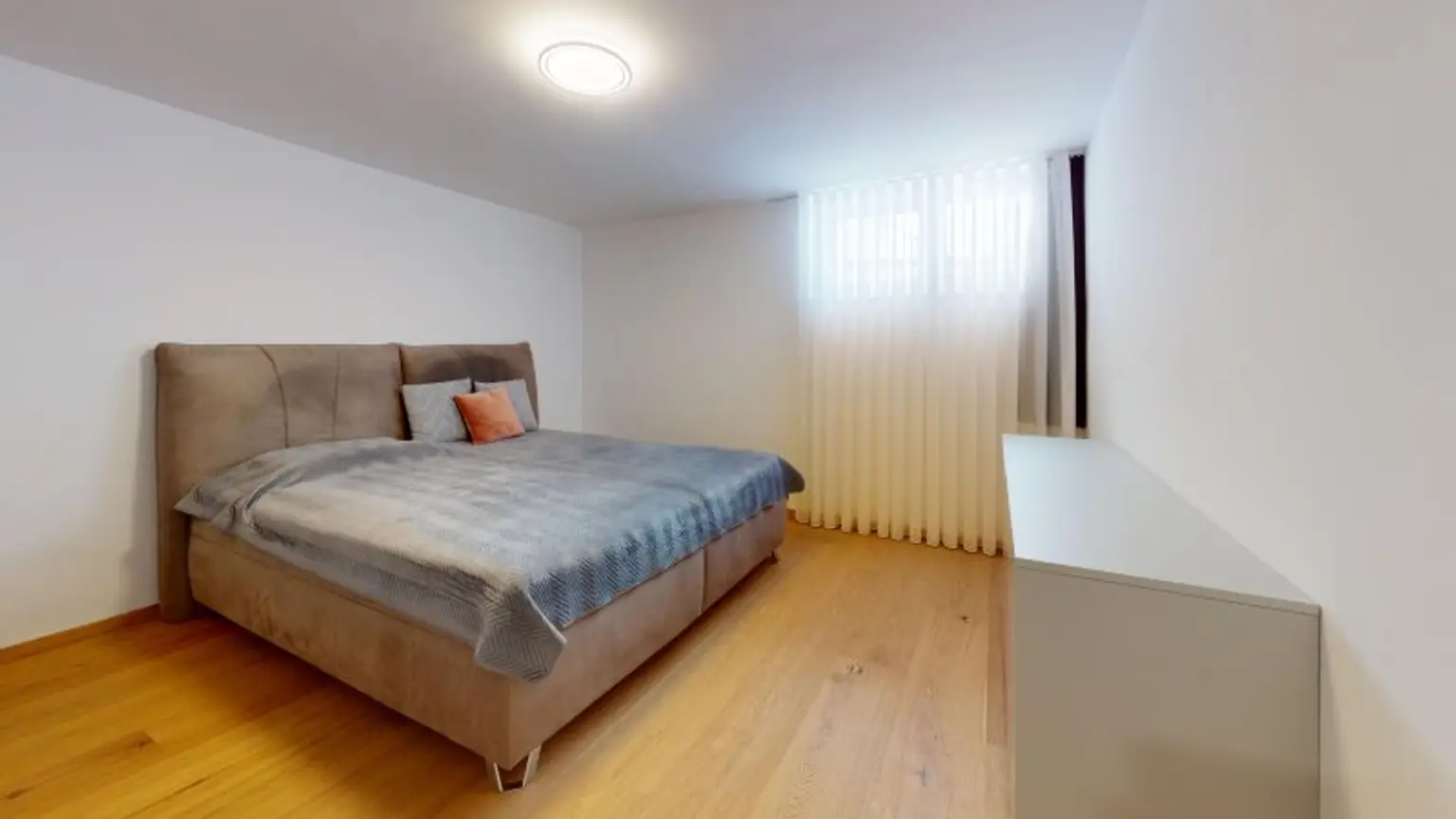 Exklusive Doppelhaushälften mit Traum-Ausblick auf die Burg Liechtenstein – schlüsselfertig mit Terrasse, Garten & Balkon! 4–5 Zimmer für höchste Wohnansprüche!
