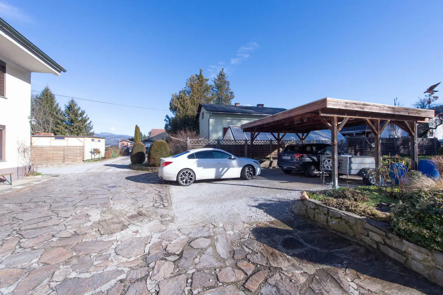 Großzügiges Einfamilienhaus mit viel Platz, hohem Potenzial und hoher Bebauungsdichte – Ideal für Familien oder Investoren