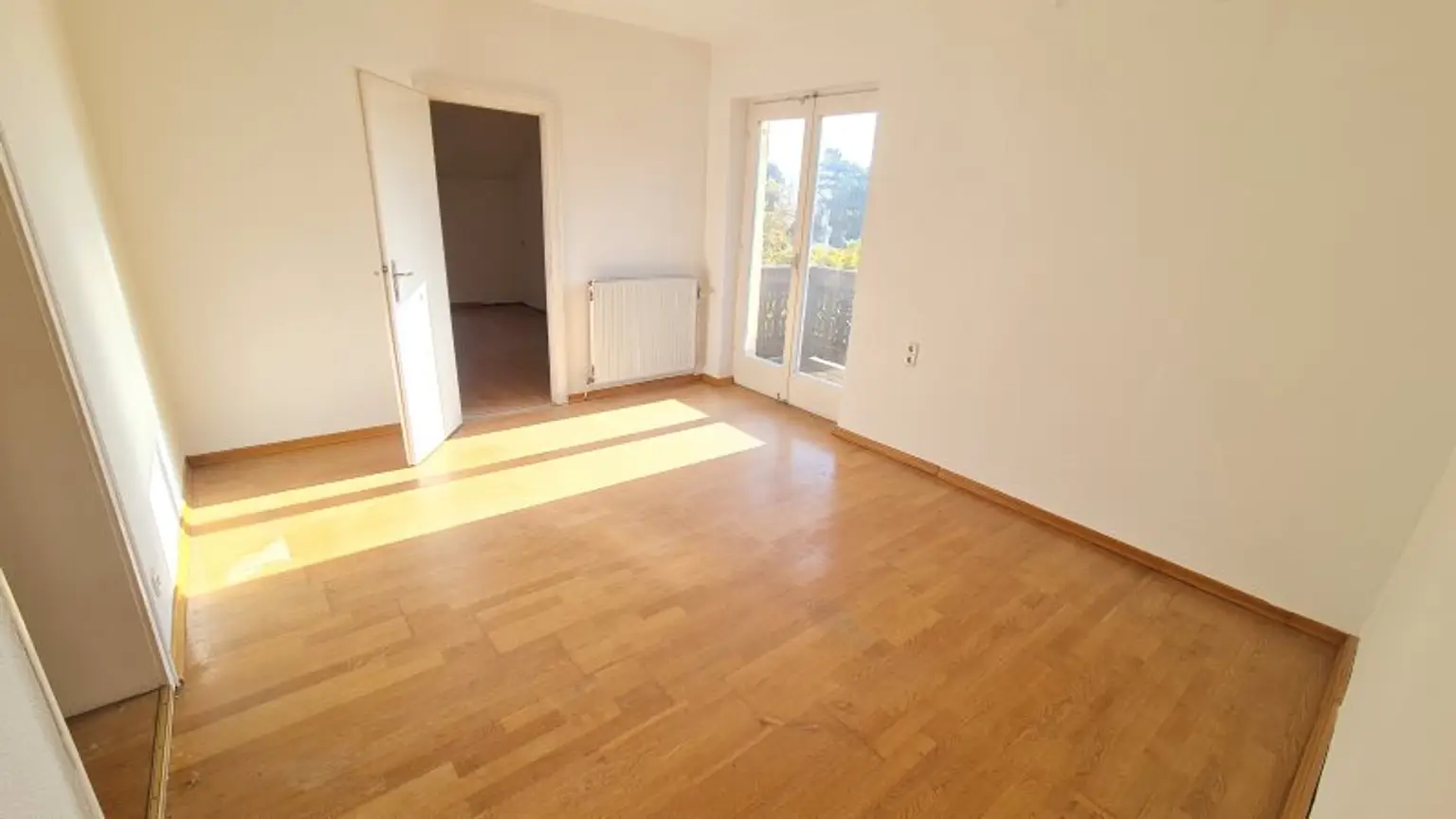 DORNBACH: Repräsentative Villa in Aussichtslage