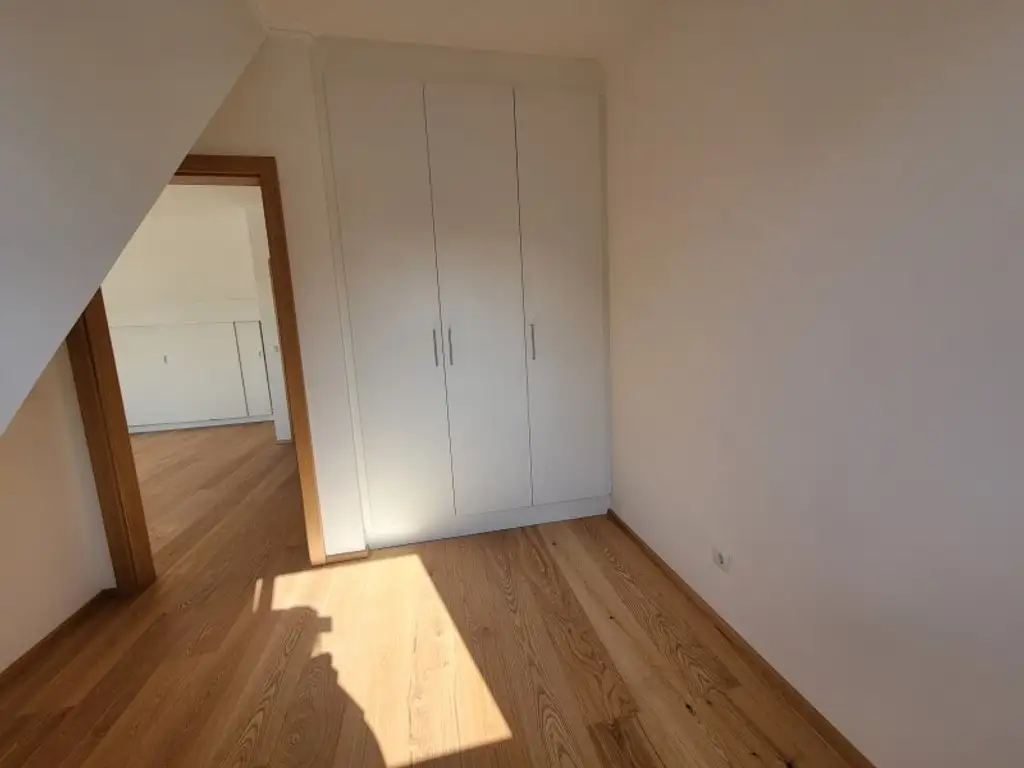 ERSTBEZUG!! MODERNES EINFAMILIENHAUS AM NÖRDLICHEN STADTRAND VON WIEN - 1210 WIEN LEOPOLDAU.
