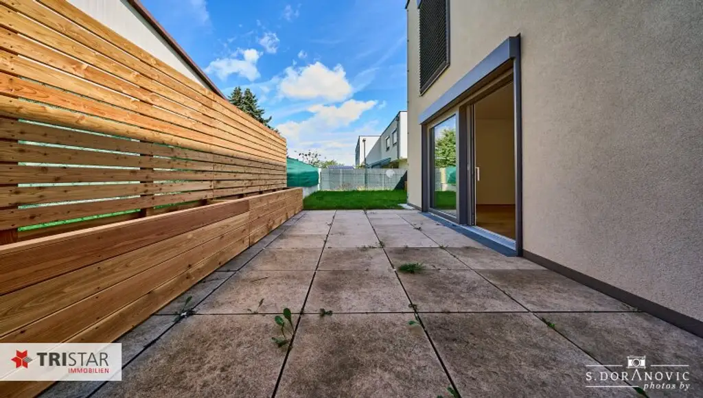 NEU! ++ ERSTBEZUG IN RUHIGER GRÜNLAGE ++ FAMILIENFREUNDLICHES HAUS MIT STELLPLATZ & EINBAUKÜCHE ++ 1220 WIEN ++
