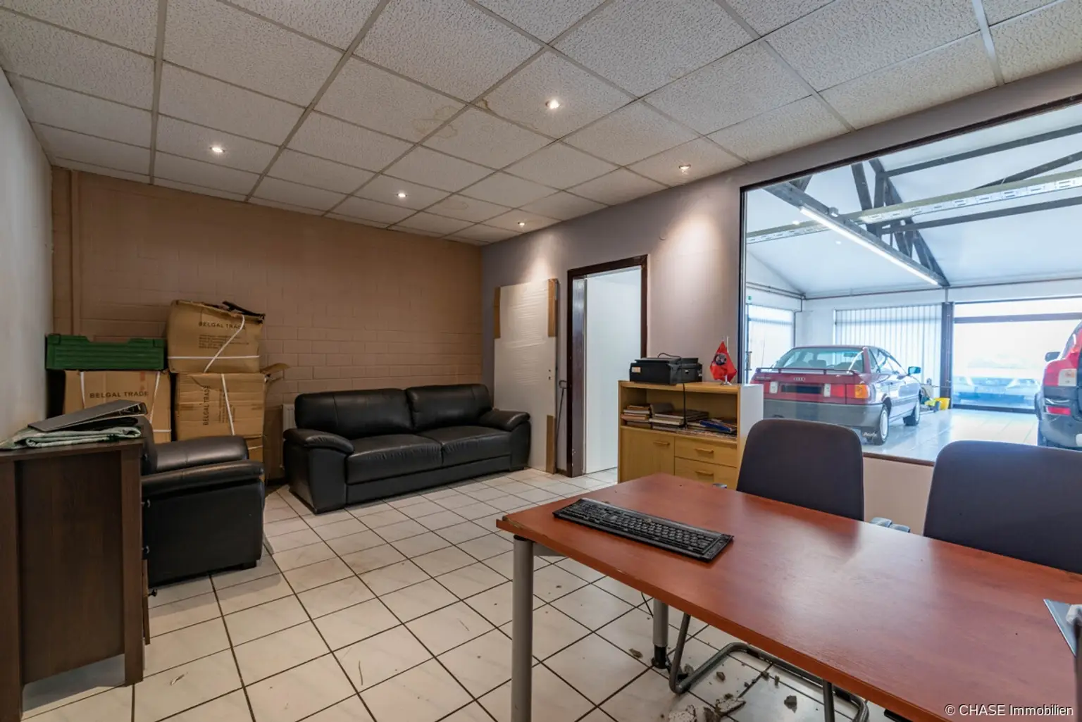 Autohaus Rechts - Büroraum Ansicht 2