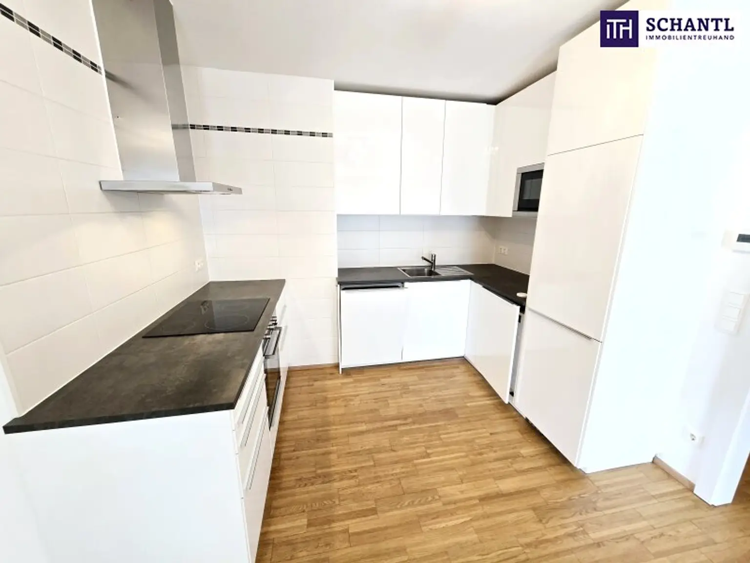 Ihre Wohlfühl-Oase in Best- und Ruhelage! Donauzentrum und Alte Donau um´s Eck! 3 ruhige Zimmer in Hoflage + Terrasse + Ideale öffentliche Anbindung! Jetzt zugreifen!