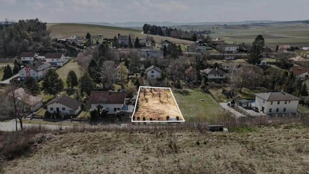 1030m² Baugrund, teilbar, 4 Wohneinheiten möglich, sonnige in Siedlungslage in Obergänsendorf