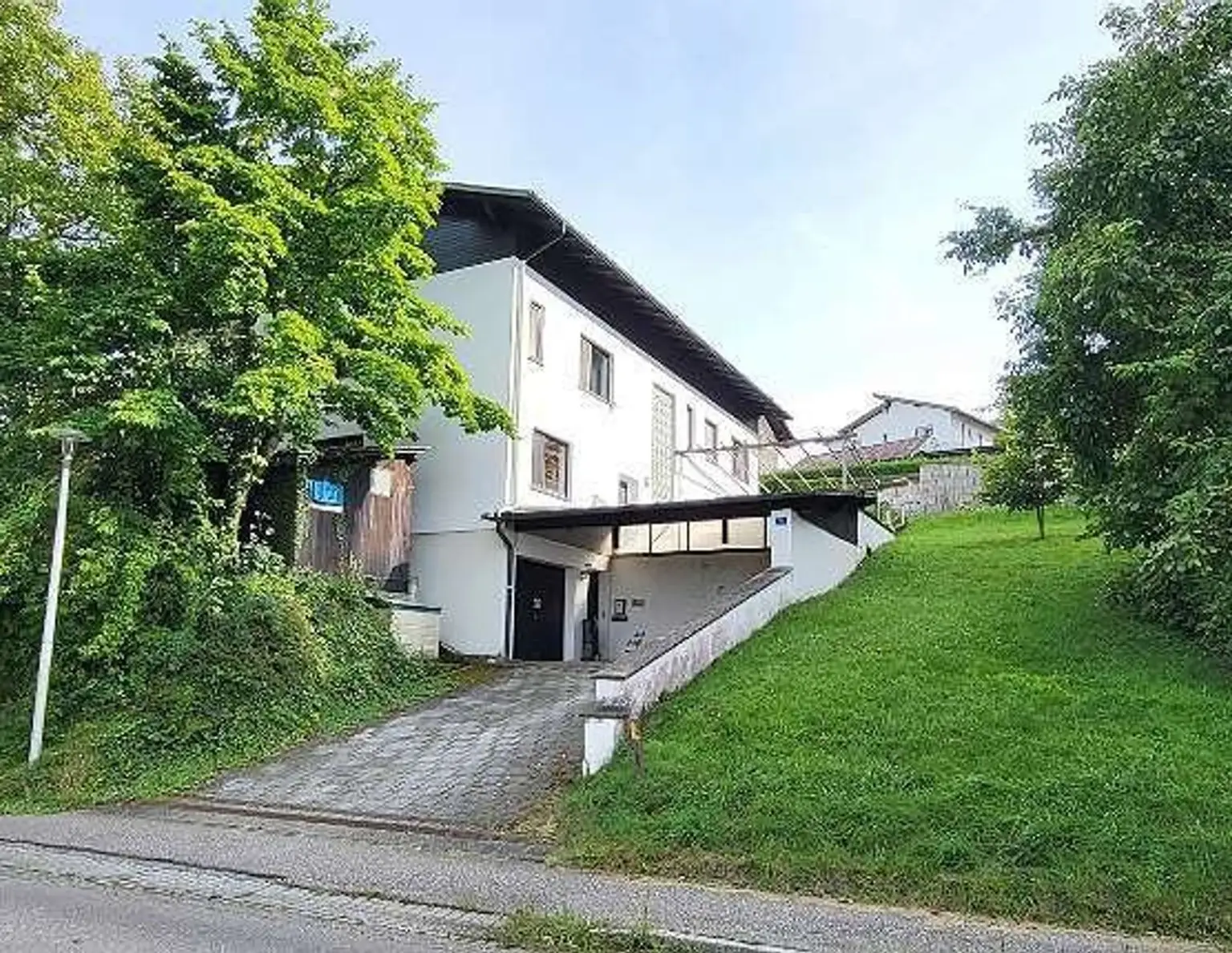 Großzügiges Wohnhaus mit 2 getrennten Wohneinheiten