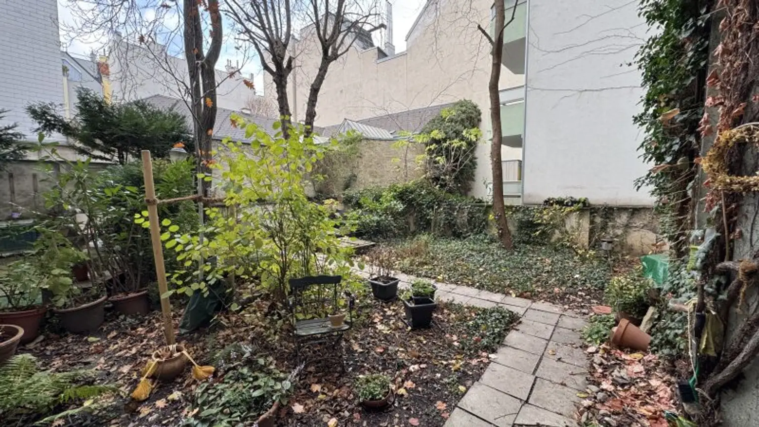 Lage Lage Lage - 99 m² Wohnung mit Potenzial & 4 Zimmern Nähe Kutschkermarkt