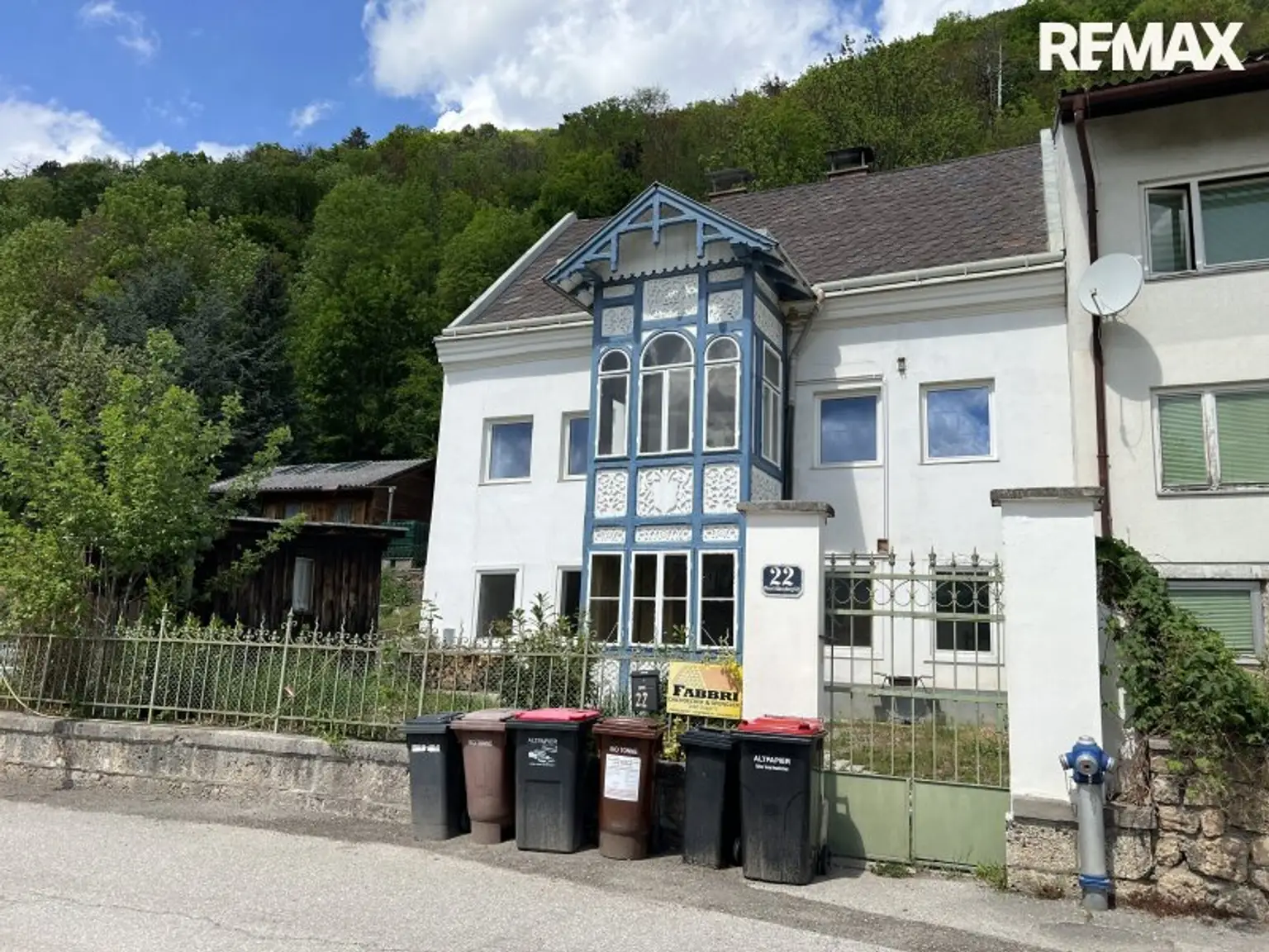 Schlossblick! Charmantes Einfamilienhaus in Gloggnitz am Silbersberg!!