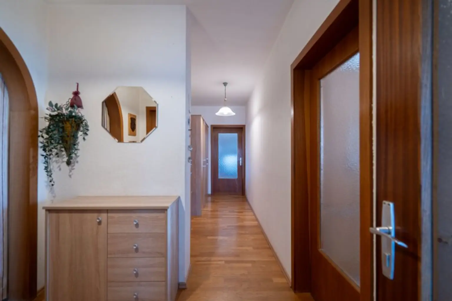 Charmantes Einfamilienhaus mit großzügigem Garten und Pool in Behamberg zu kaufen!