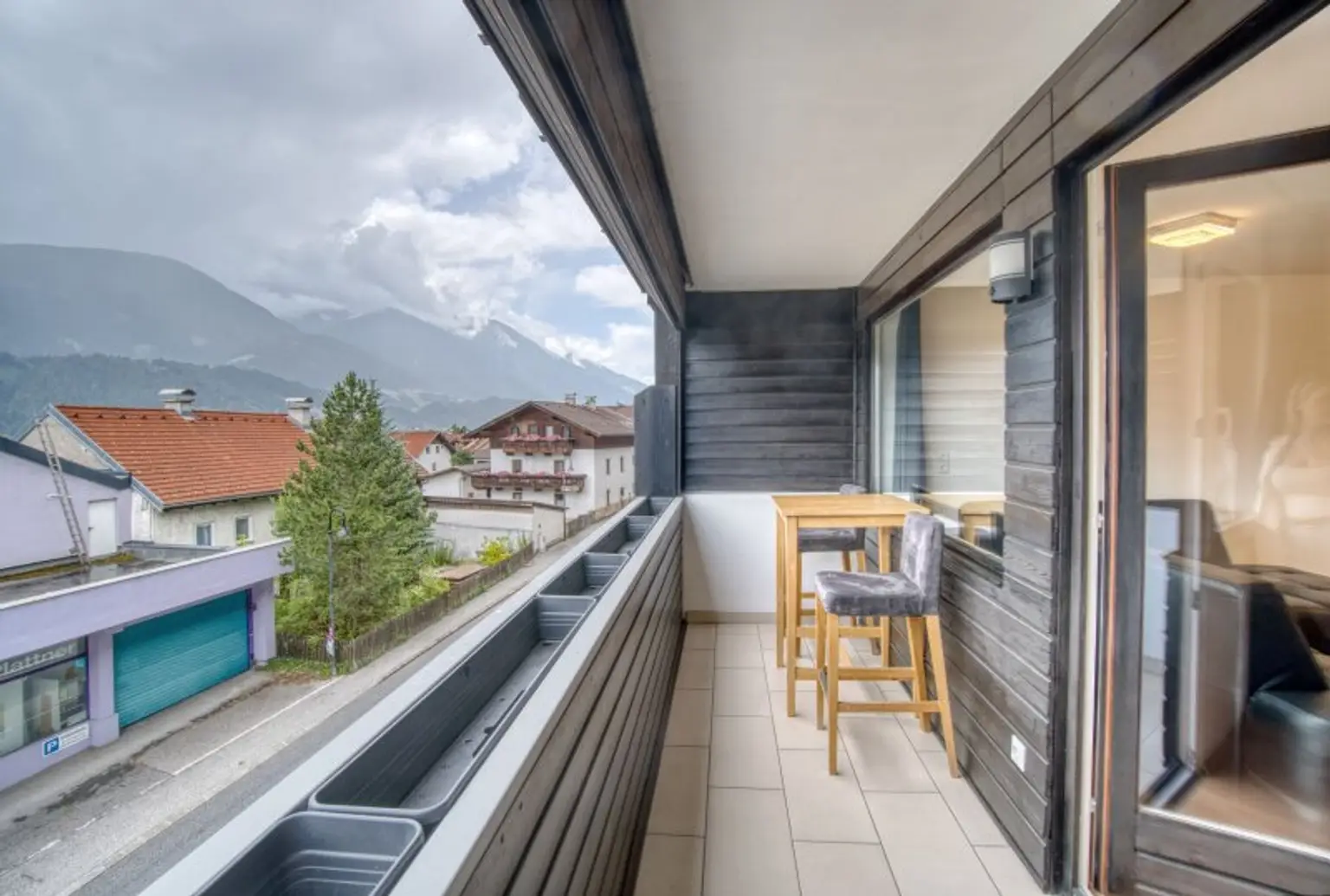 Attraktive 2-Zimmer-Wohnung mit Südbalkon und Tiefgarage