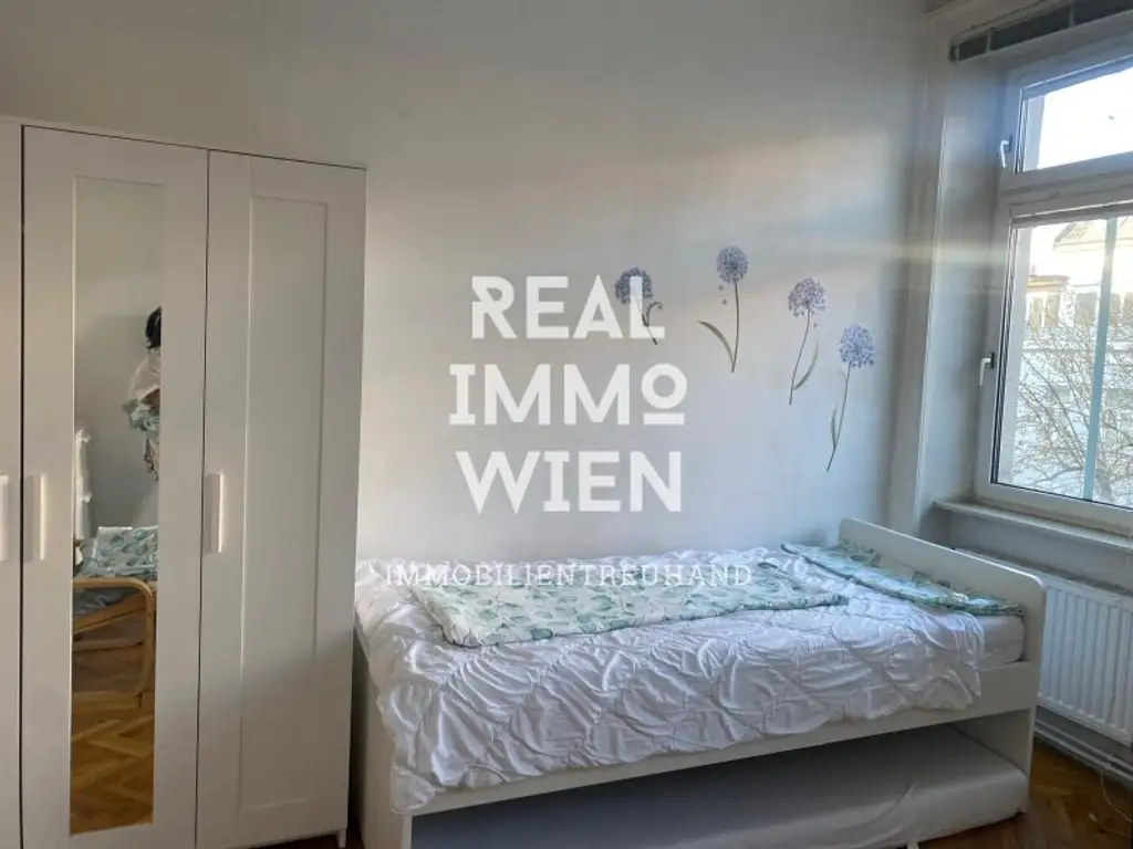 Hervorragende Anlage 5 Zimmer WG mit Stil im Gründerzeithaus