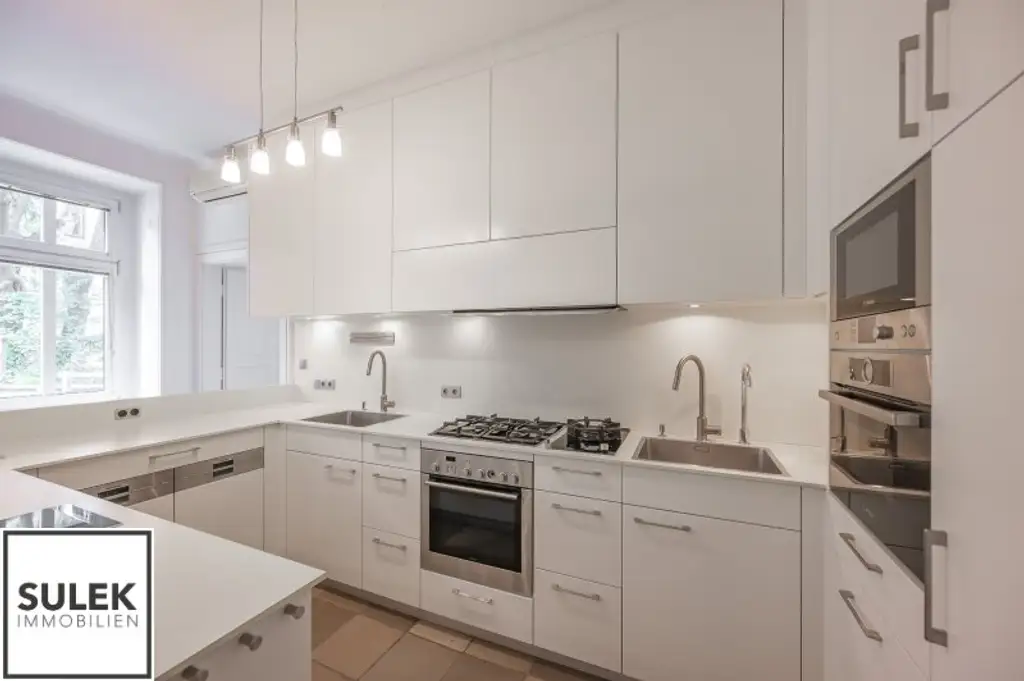 Rarität in der Wehrgasse: großzügige, sanierte Altbauwohnung mit Terrasse ab 01/26 unbefristet mieten!