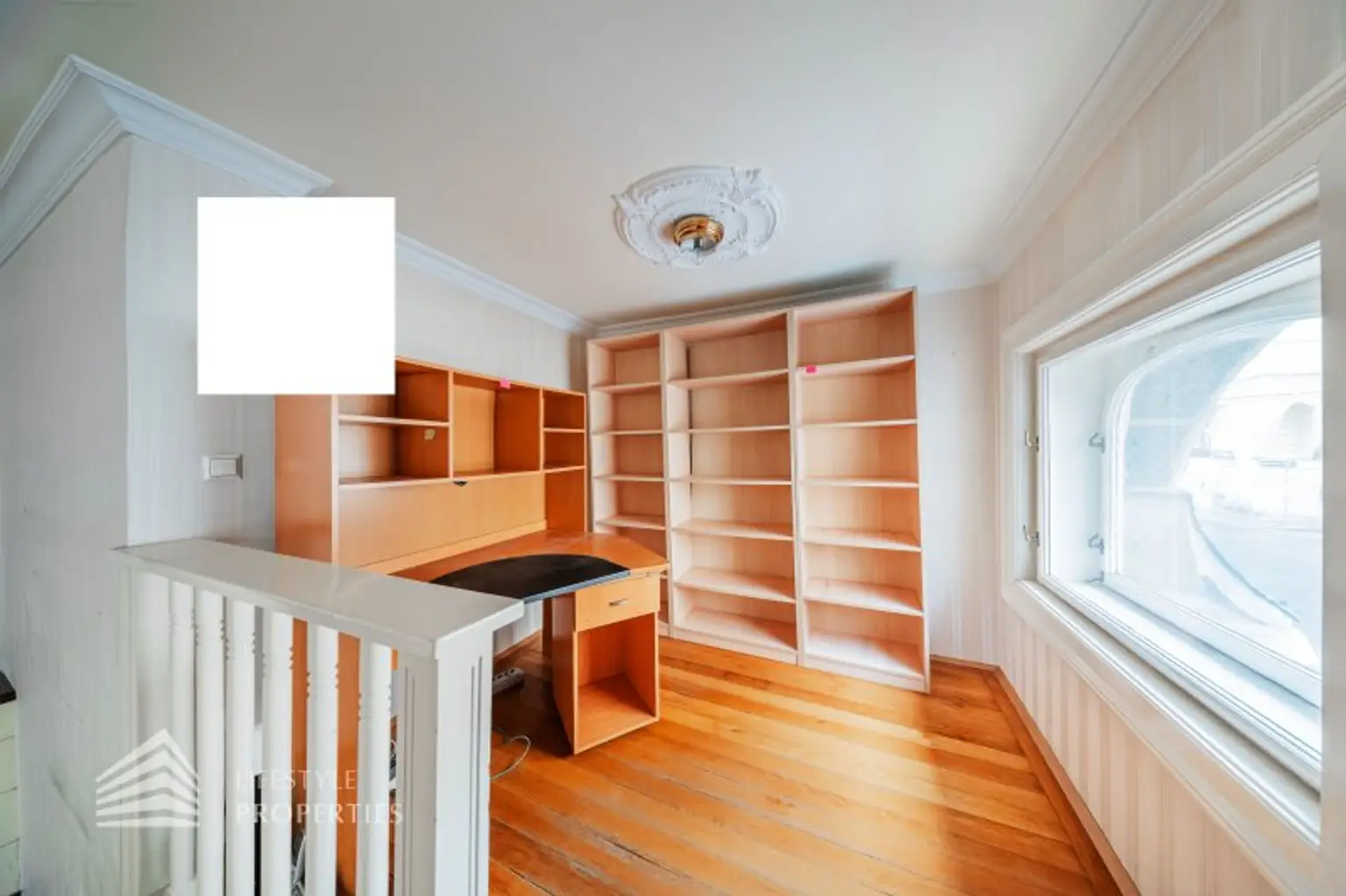 Charmante 3-Zimmer Altbauwohnung mit Loggia, Nähe Volksoper