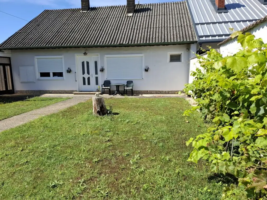 PREISREDUKTION: GUT ERHALTENES  EINFAMILIENHAUS - GARTEN uneinsehbar, Nebengebäude vorhanden