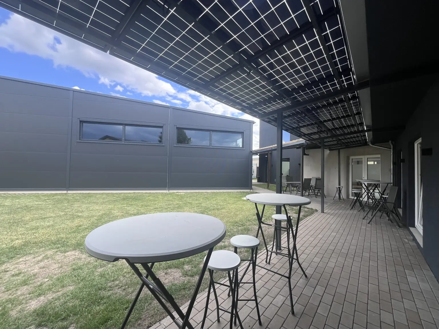 110m2 bis 183 m2  Saal zur individuellen Nutzung!