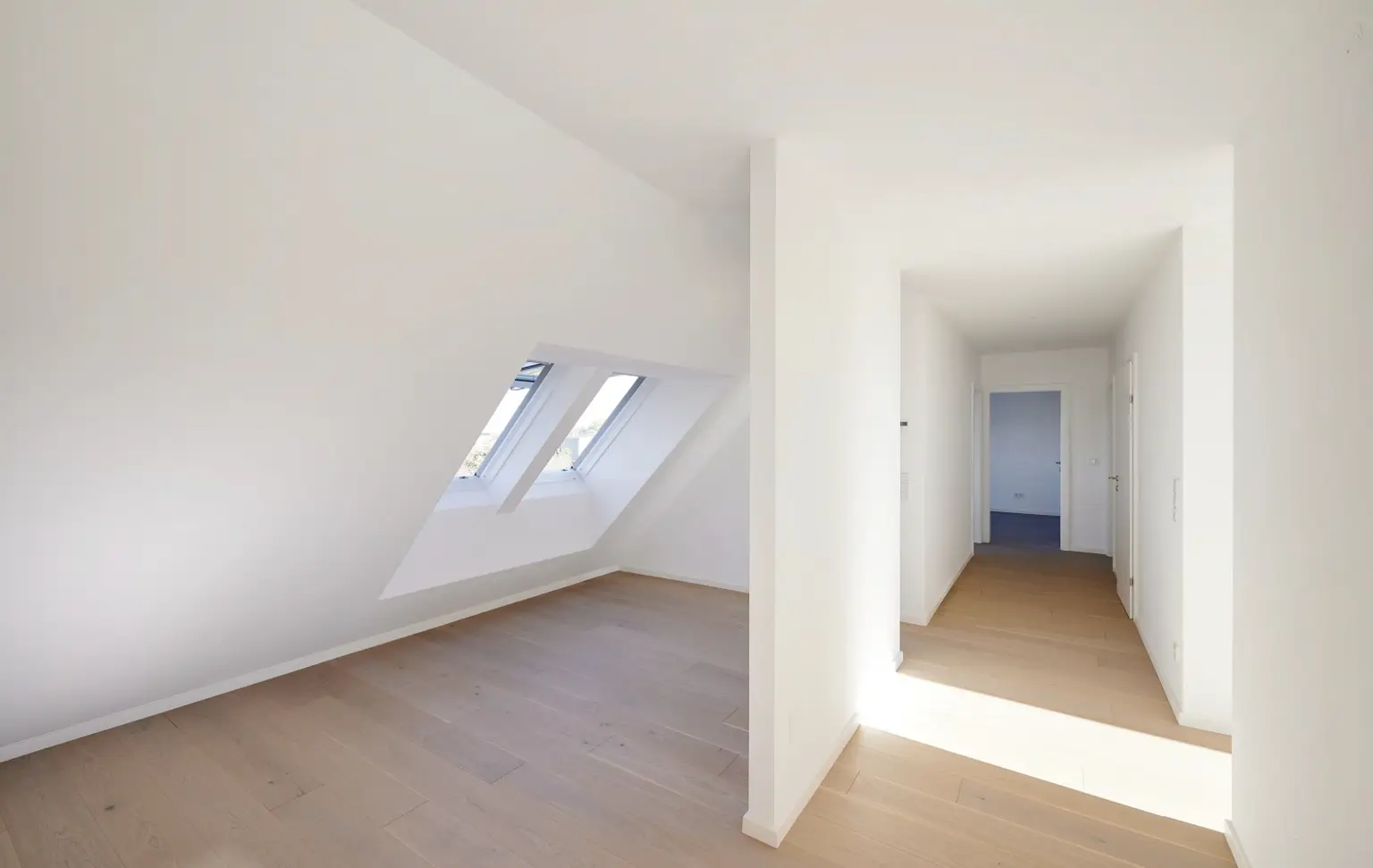 Ihr neues Zuhause: 4-Zimmer-Wohnung mit hofseitigerTerrasse 
nahe Donau - ERSTBEZUG!