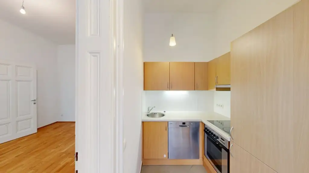 Büro/Praxis/Ordination | 1,5 Zimmer | Altbau am Liechtensteinpark