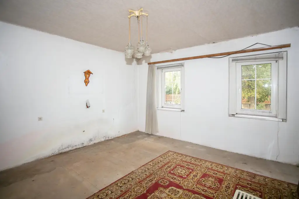 Kleines Haus mit uneinsehbaren Garten