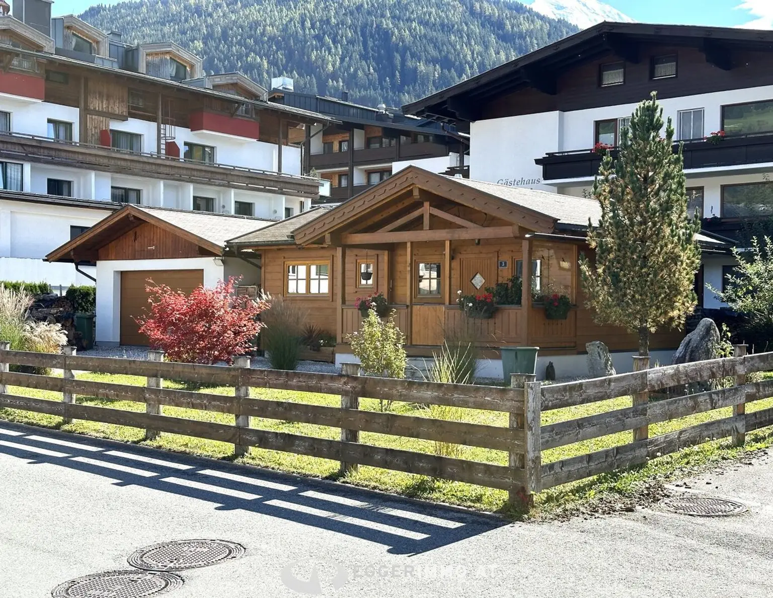 5730 Mittersill; Uriger Bungalow mit Doppelgarage, attraktives Grundstück in Zentrumsnähe, 3 Gehminuten ins Zentrum!