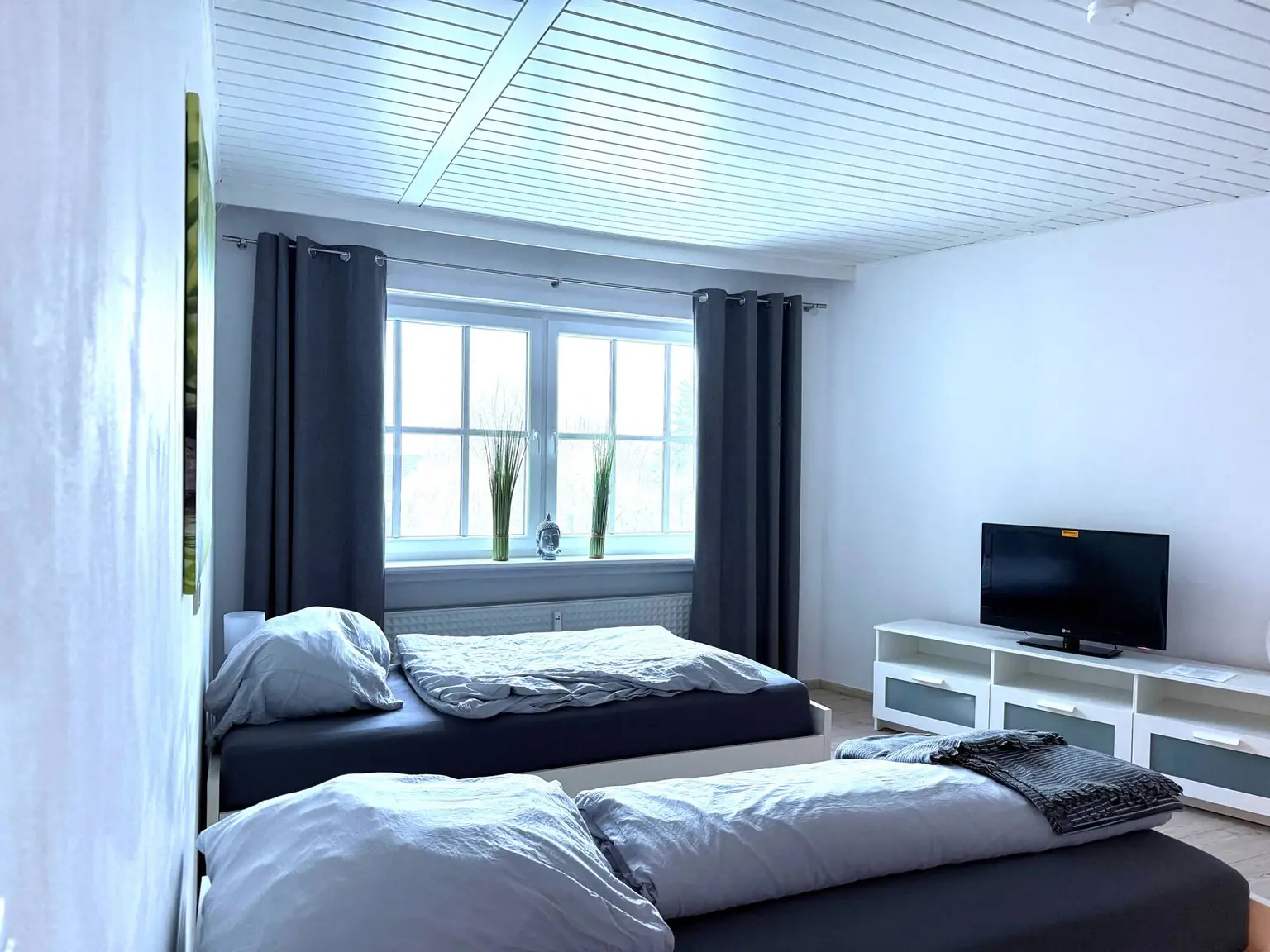 Vorderhaus_Zimmer1_Rbnb