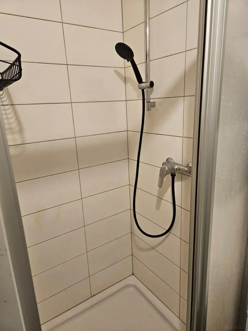 Bei XXX-Lutz, Wohnung mit Wohn-Essküche und 1 Zimmer ++Videorundgang++