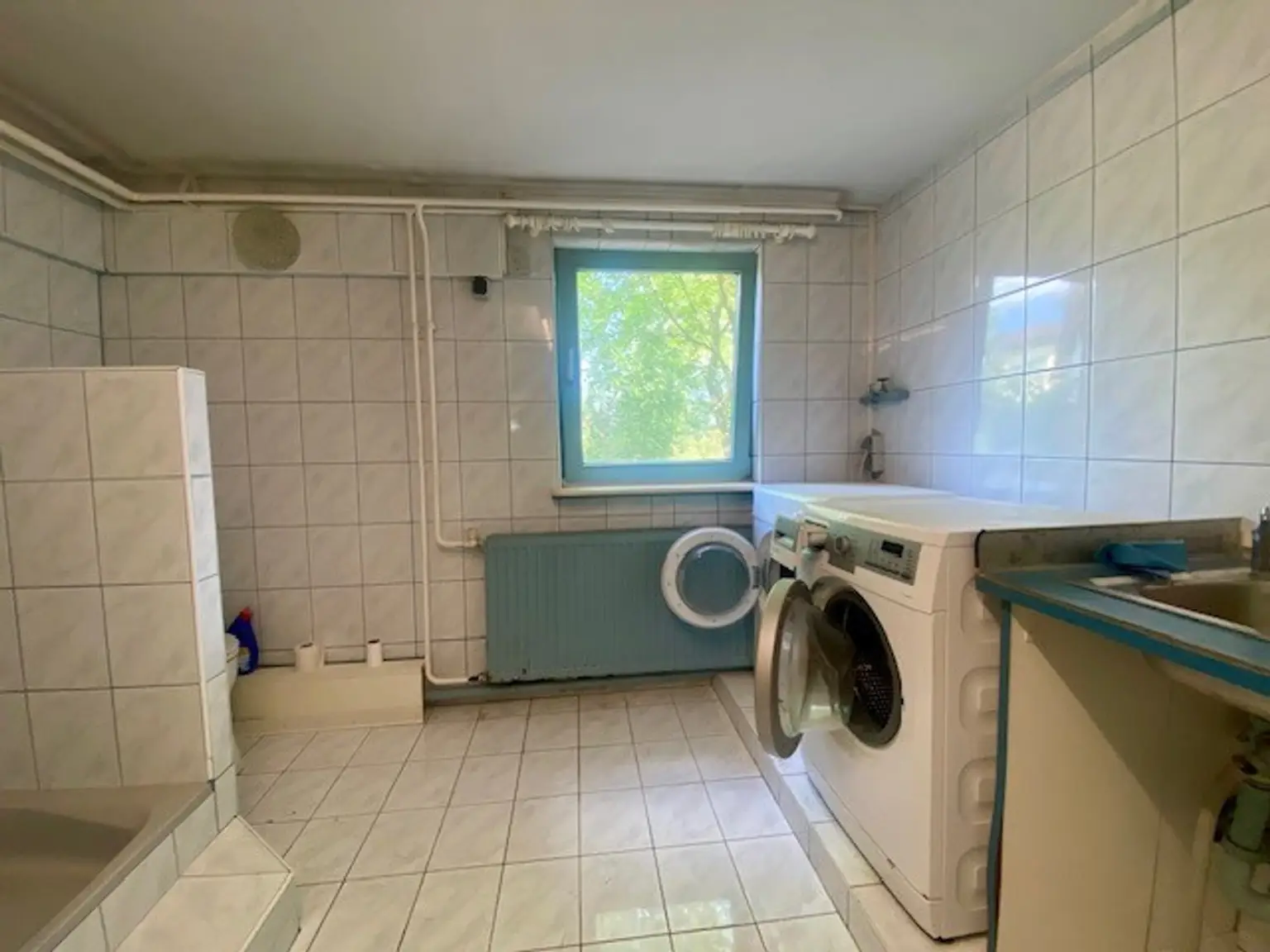 Wirtschaftsraum mit Dusche und WC, Waschküche