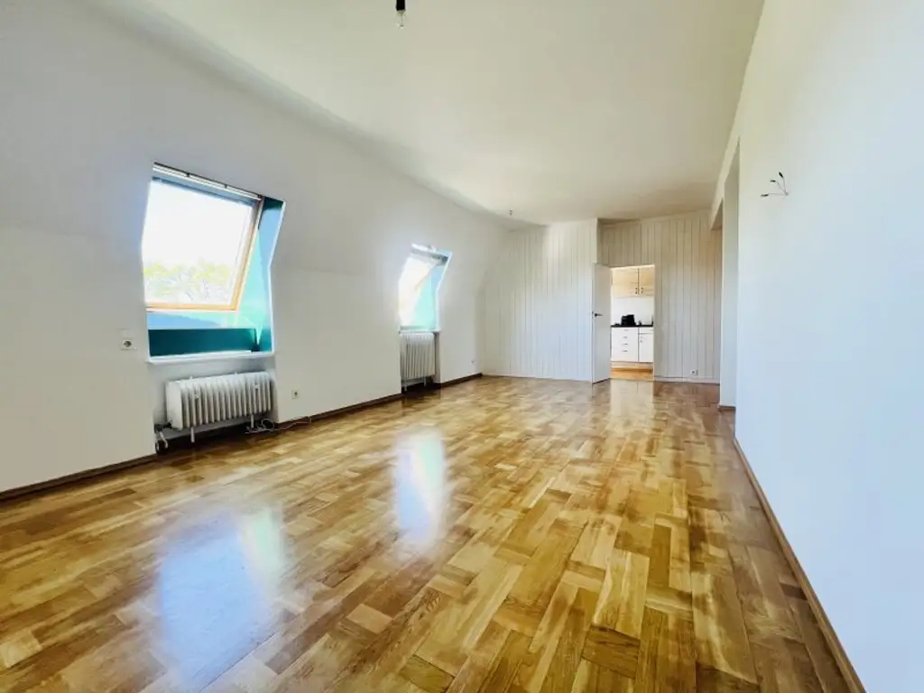Dachgeschoßwohnung mit Terrasse und flexibler Raumgestaltung in bester Wiener Cottage Lage