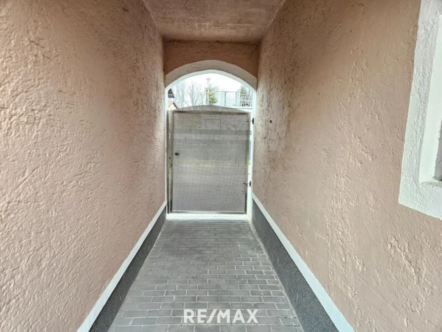 Eingang Strassenseite