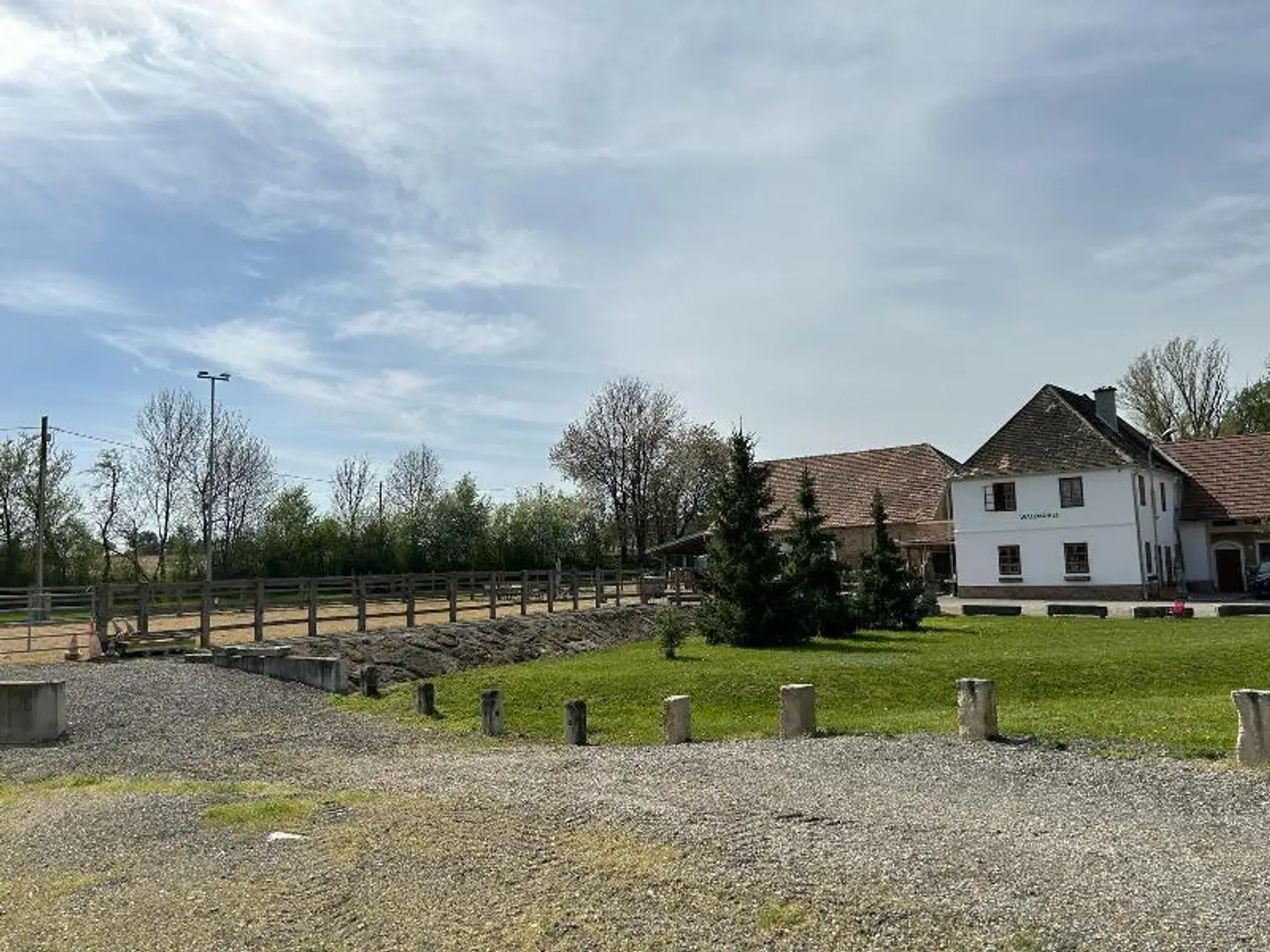 Zeitzeuge am Gartenbach – Historisches Mühlenanwesen Pferdehaltung