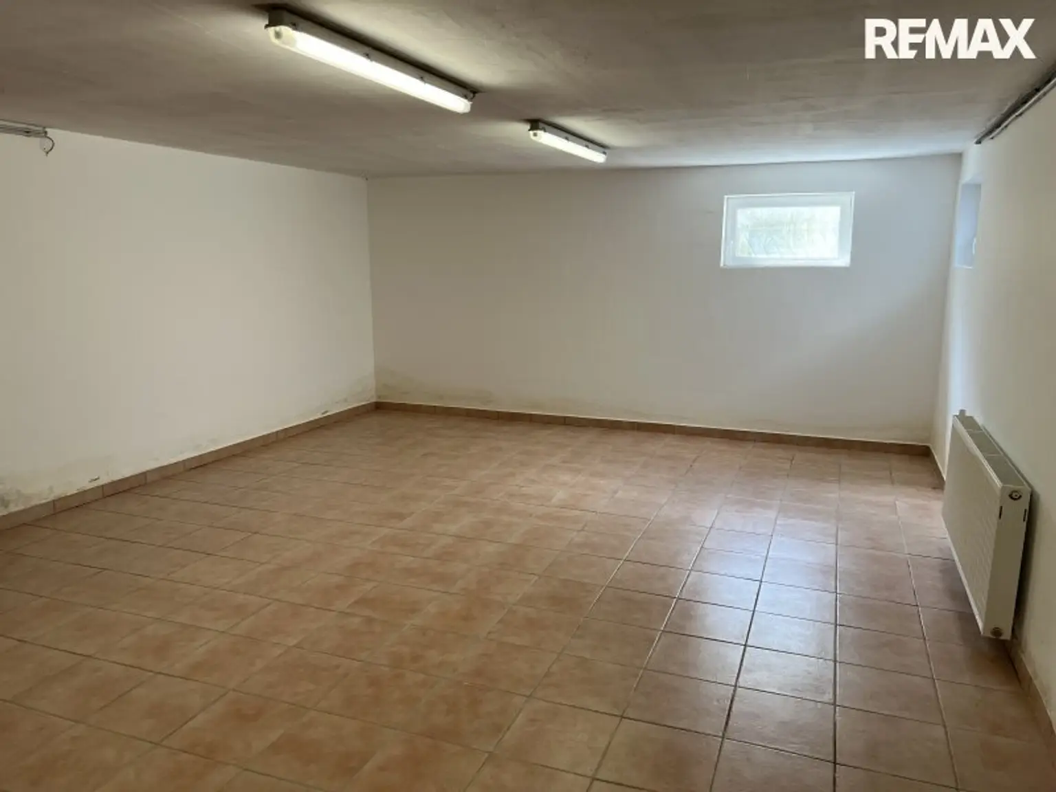 Großzügiges Einfamilienhaus mit Garten, Terrasse & Garage in Ebenfurth, 4 Zimmer, 195m²