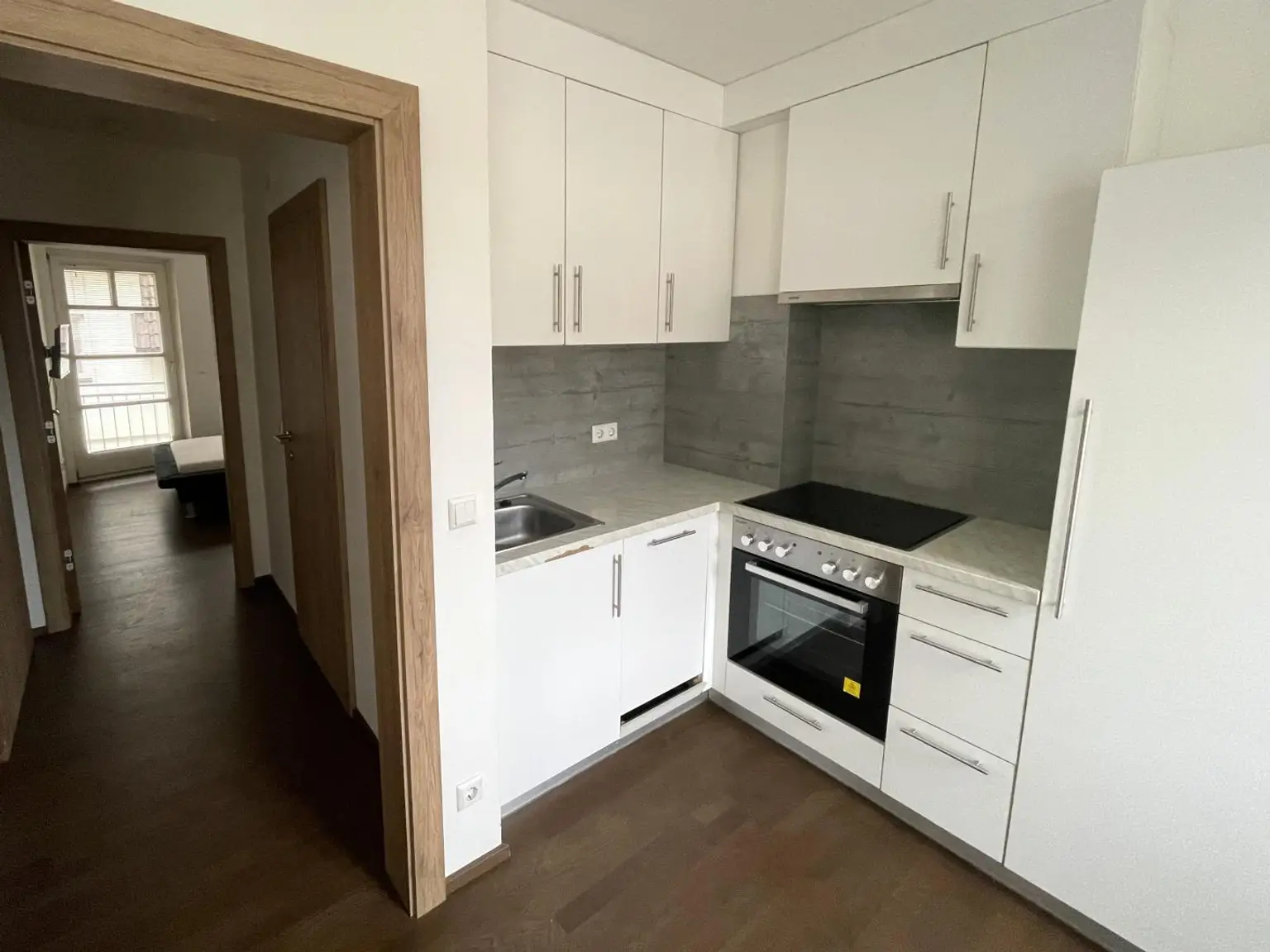 Kochbereich / Zugang Vorraum