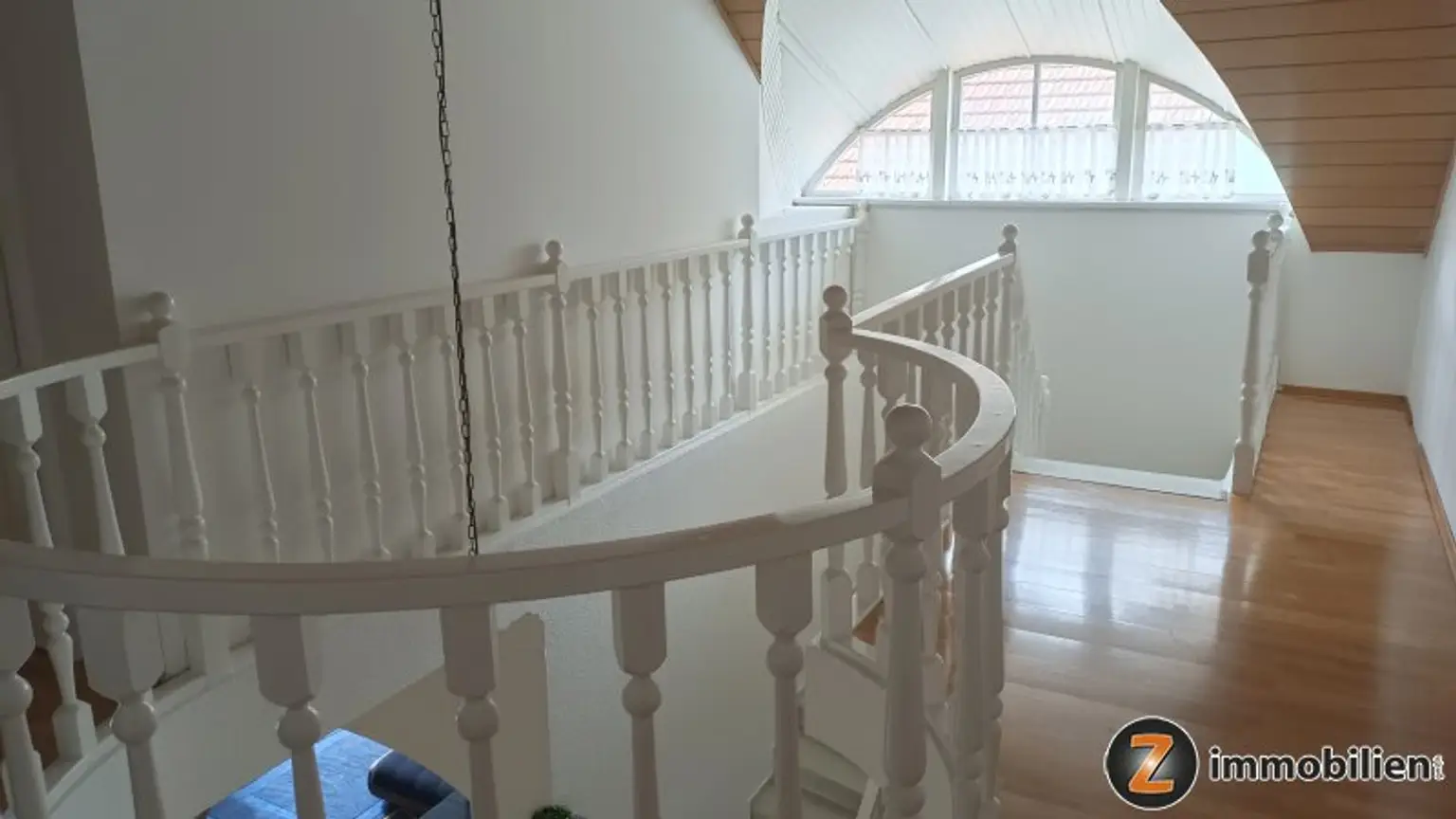Wunderschöne Villa in exklusiver Bauausführung und Einrichtung