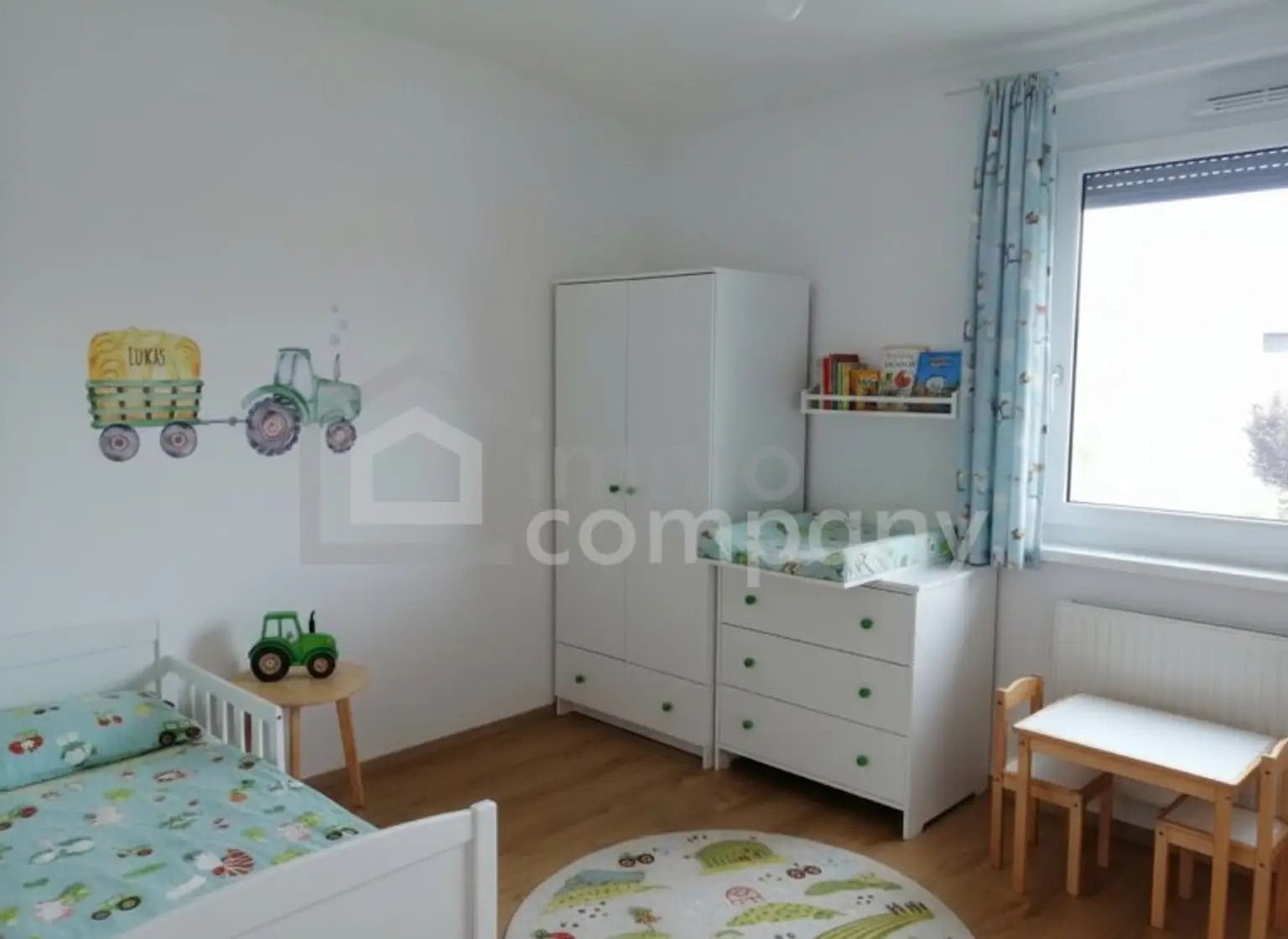 4-Zimmer-Wohnung mit SEEBLICK- Koffer packen und einziehen!