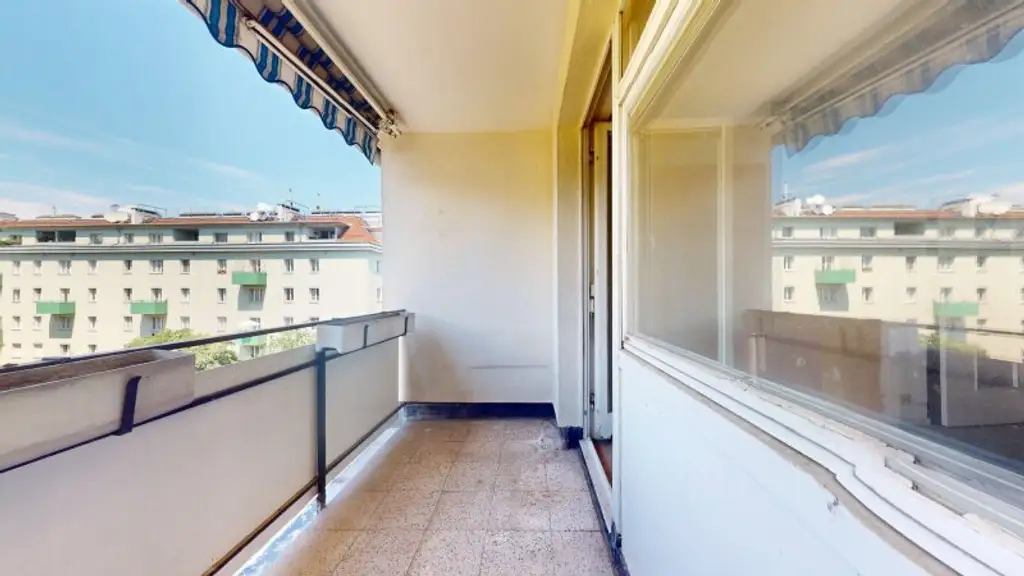 Helle Wohnung mit Loggia - FREIER MIETZINS!